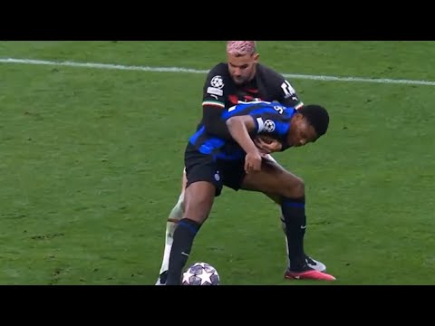 Theo Hernandez vs Denzel Dumfries #milan #inter #like #subscribe