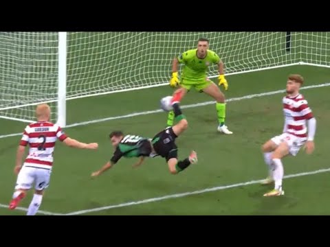 “Rene Higuita on steroids” Ben Garuccio’s amazing scorpion kick