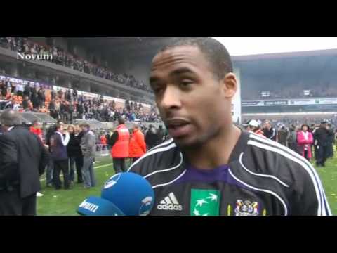 Anderlecht kampioen na betwiste penalty