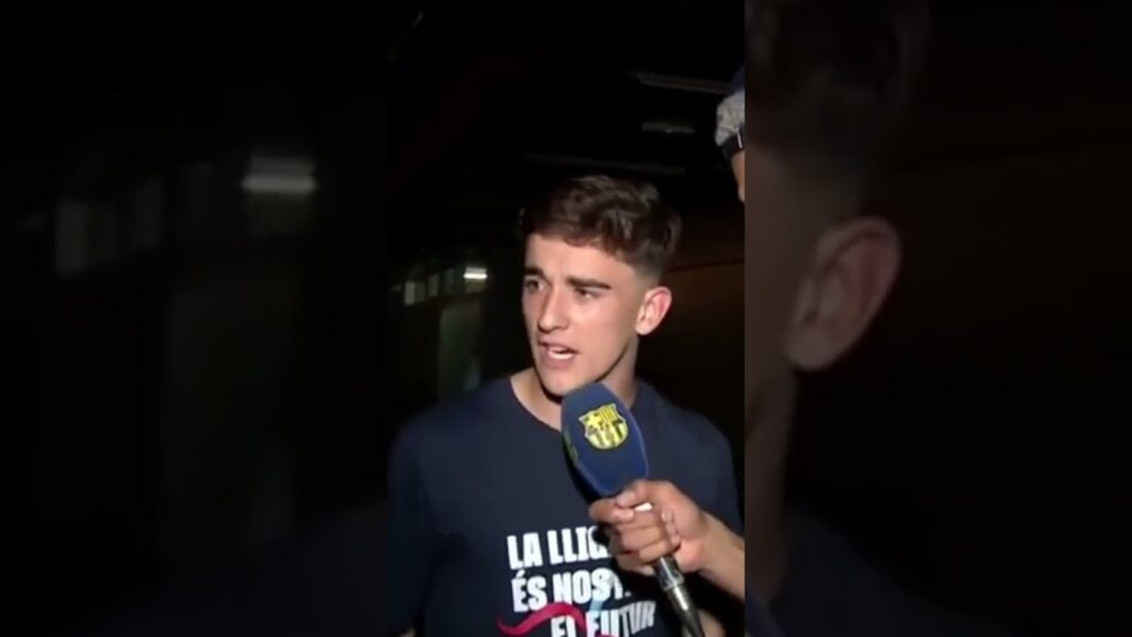 😂 ¡ARAUJO SE CONVIERTE EN PERIODISTA Y ENTREVISTA A GAVI!