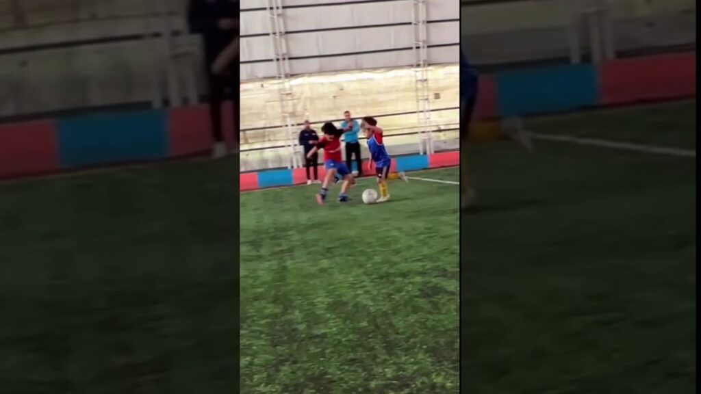 Best footballer arat hosseini. #football #arathosseini #messi