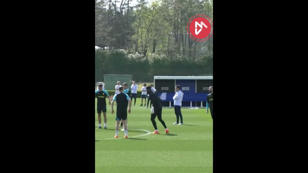 #inter scontro #brozovic #onana durante la rifinitura pre #benfica #shorts