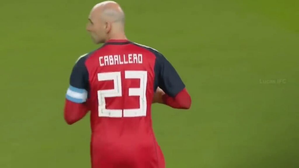 See Who is best Willy Cabalero or Franco Armani for Argentina Vs France in round of 16