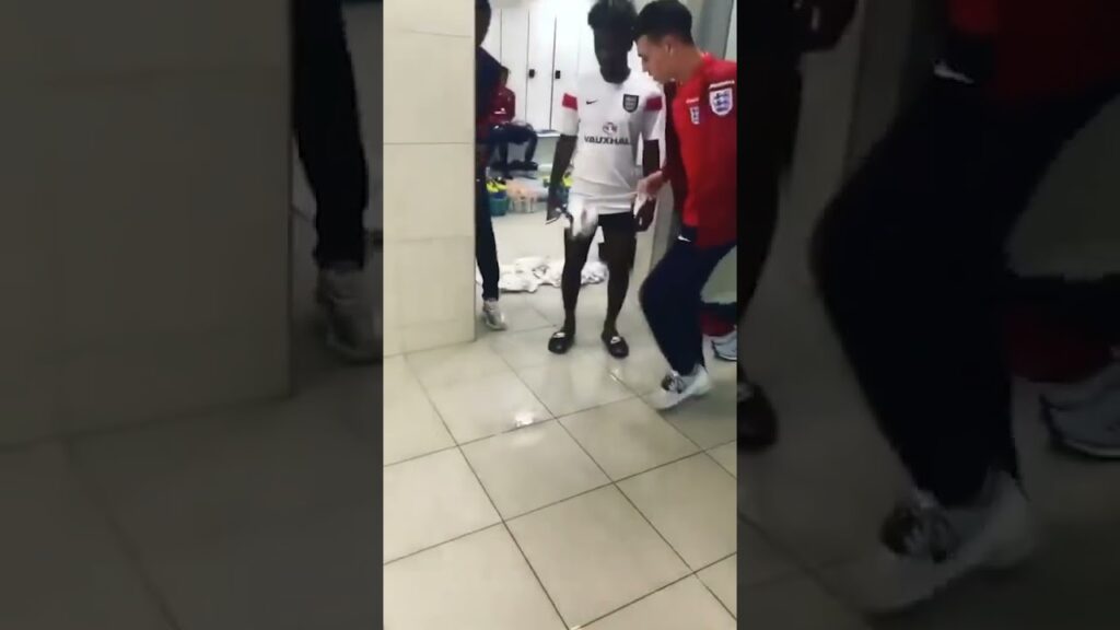 Phil Foden owns the wall bounce 🎯🧱 (via philfoden/IG) #shorts