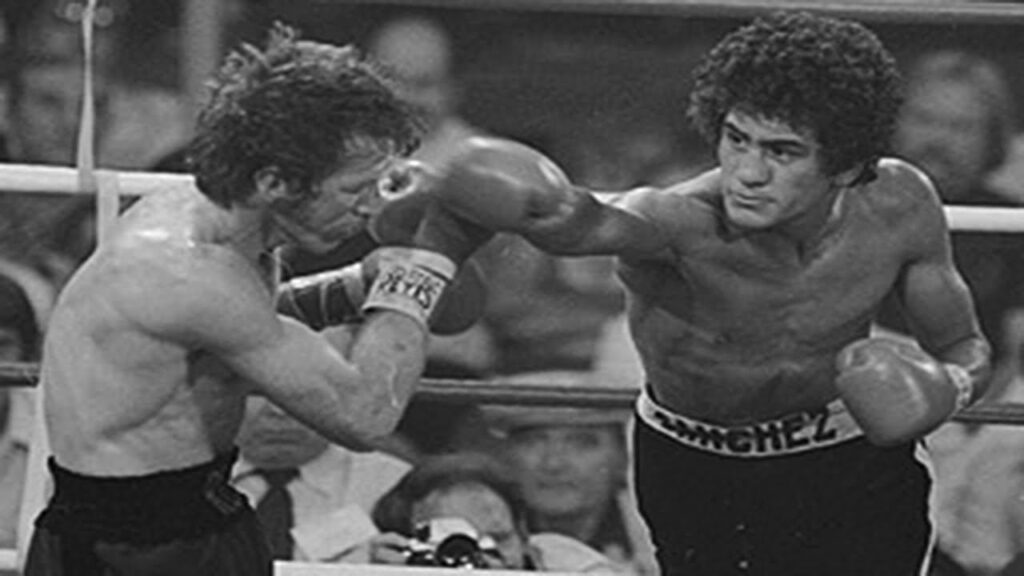 Salvador Sanchez vs Danny Lopez II – Highlights (Sanchez KNOCKS OUT Lopez) Salvador Sanchez vs Danny Lopez II - Highlights (Sanchez KNOCKS OUT Lopez)