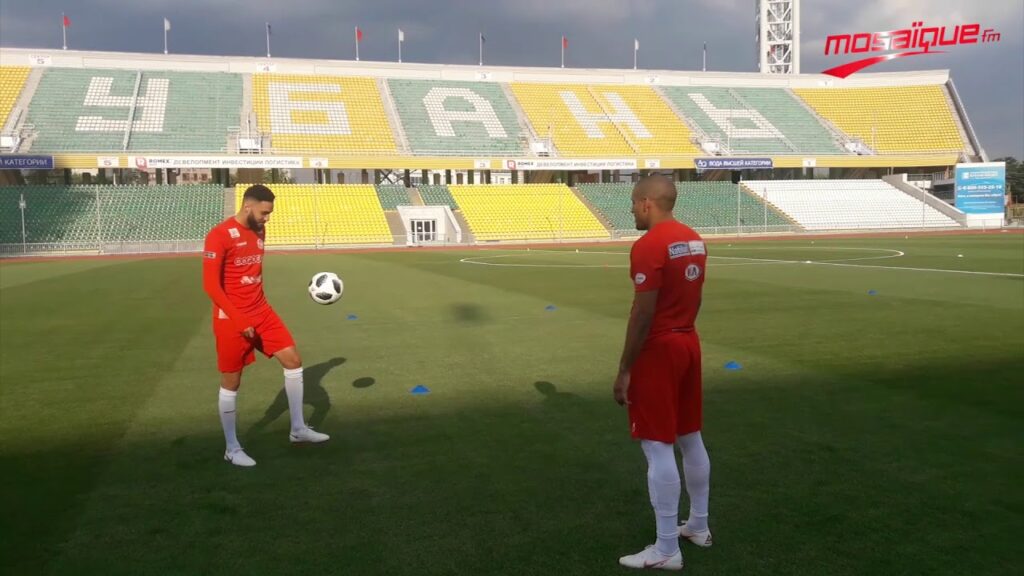 ديلان براون يختبر جاهزية وهبي الخزري لمباراة انقلترا