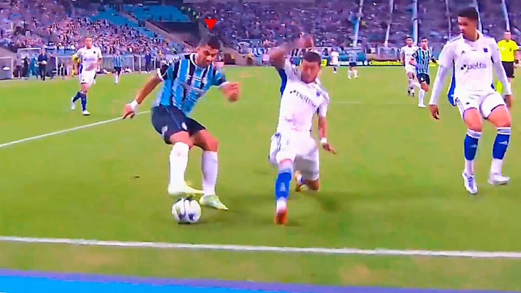 Simplesmente LUIS SUÁREZ!