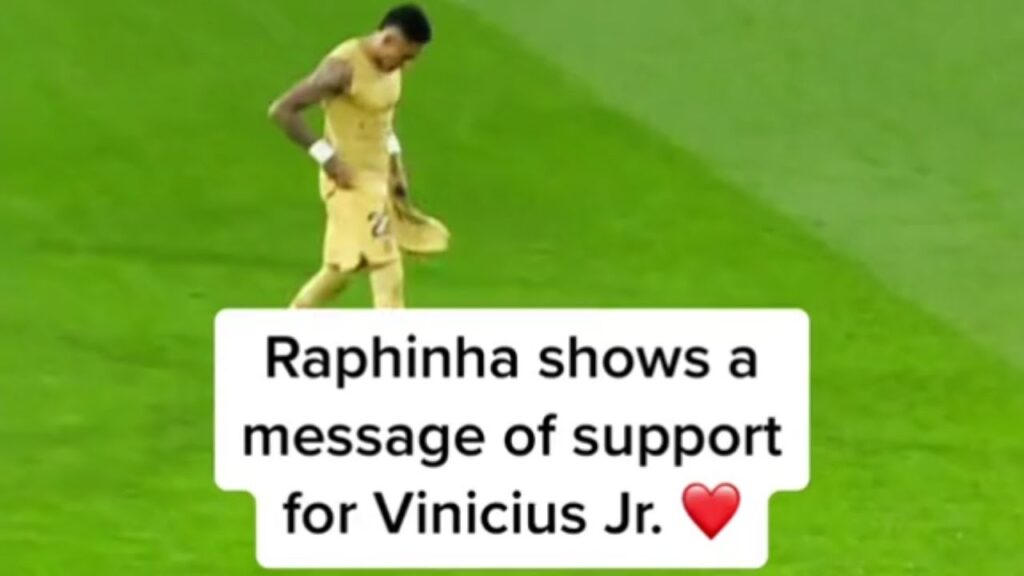 raphinha support vinicius jr during Barcelona vs valadolid