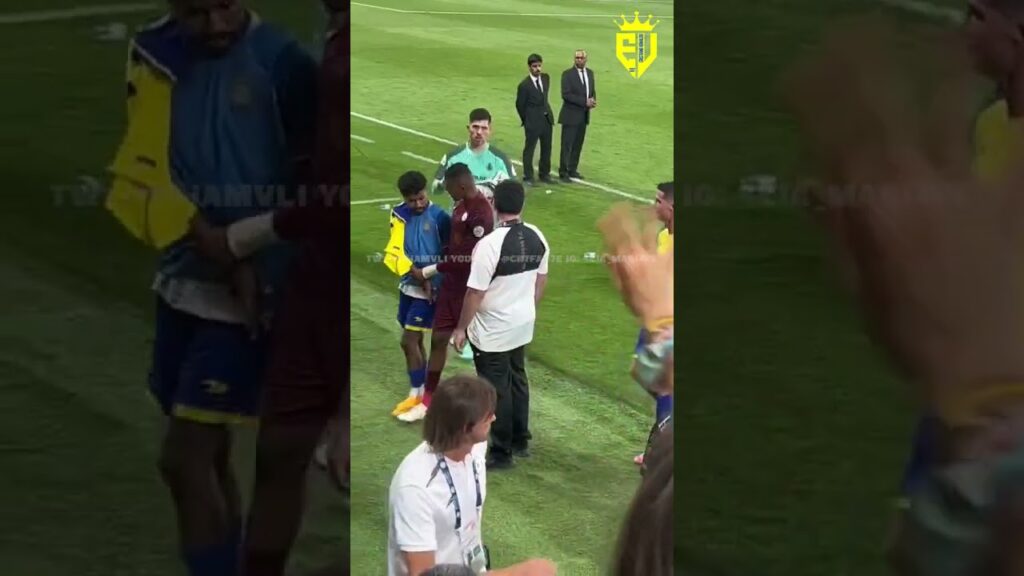 La discusión de cristiano Ronaldo y Hussein Sheaan cuando iban al vestuario