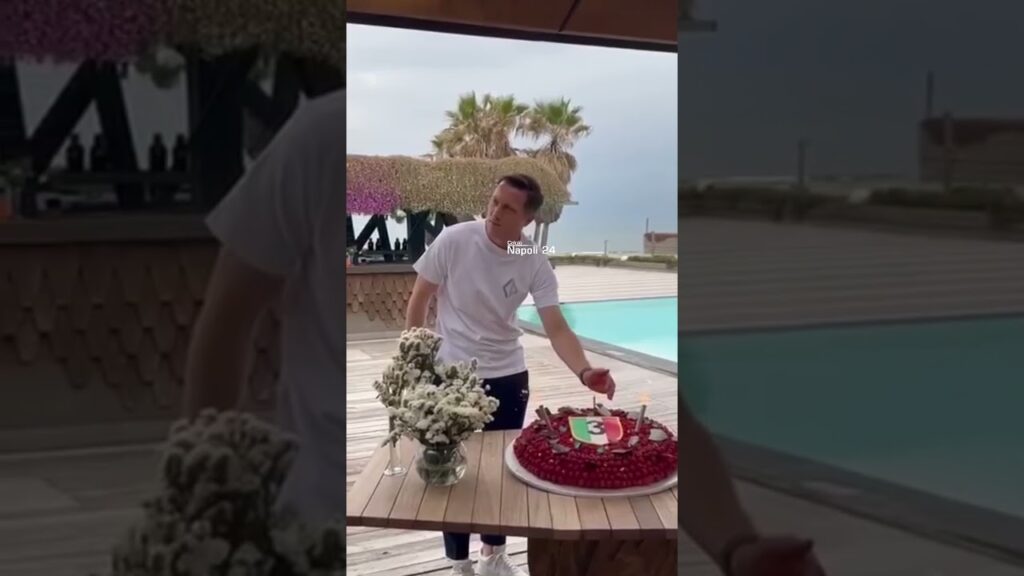 Compleanno Zielinski, torta speciale 😍