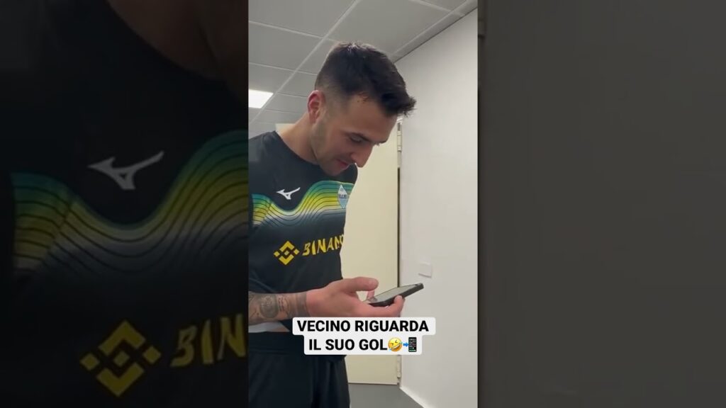 Vecino ancora incredulo della sua prodezza😅 #shorts                      📹: @Officialsslazio