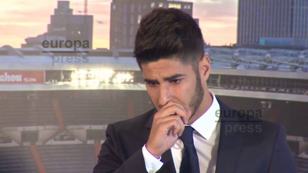 Marco Asensio se emociona en su presentación con el Real Madrid