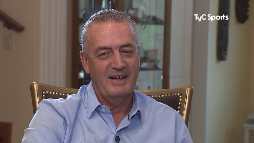Gustavo Alfaro, con TyCSports.com: "ME DESILUSIONÓ CUANDO TEVEZ DIJO QUE LE FALTÉ EL RESPETO"