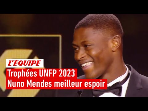Trophées UNFP 2023 – Nuno Mendes (PSG) élu meilleur espoir de la saison Trophées UNFP 2023 - Nuno Mendes (PSG) élu meilleur espoir de la saison