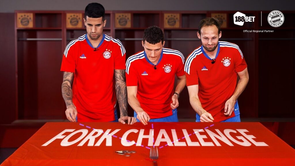 João Cancelo, Benjamin Pavard, and Daley Blind Fork Challenge!