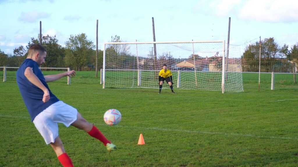 J'ai reproduit la frappe de Pavard contre l'argentine en 2018