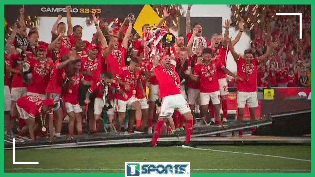 Ouch dolor! APLASTAN pie de Nicolás Otamendi en los FESTEJOS del Benfica tras consagrarse CAMPEÓN