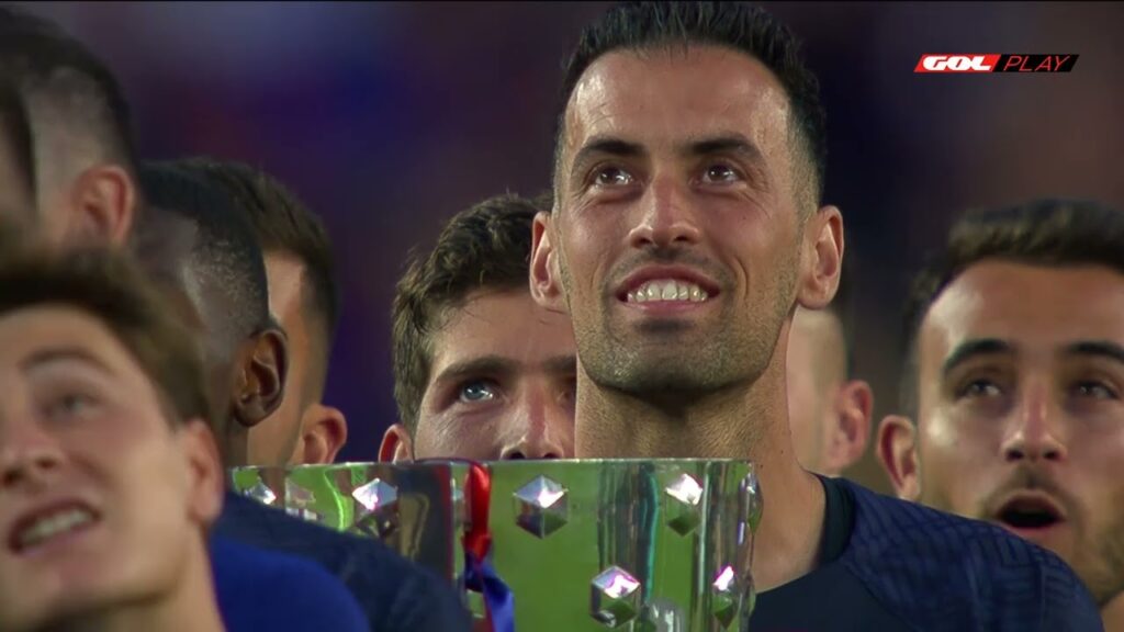 ¡El Camp Nou despide a Busquets y Jordi Alba!