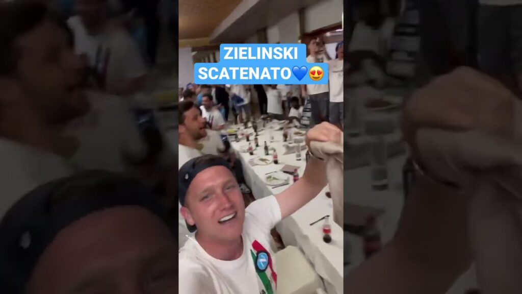 ZIELINSKI FA LETTERALMENTE IMPAZZIRE I TIFOSI: SENTITE COSA CANTA! #shorts