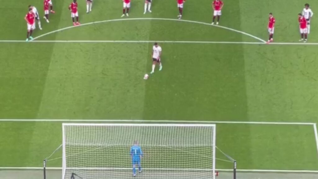 David de gea saves penalty vs Fulham mitrovic