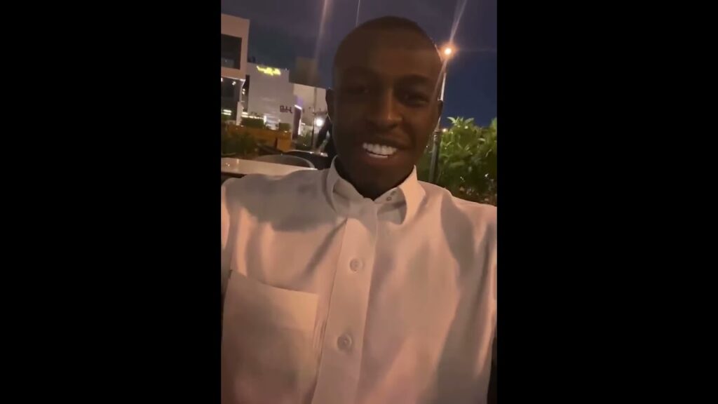 سعود عبدالحميد يهنئكم بعيد الفطر