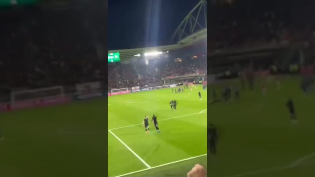 ZOUMA AND AGUERD 🧱 CELEBRATE WITH THE WEST HAM FANS