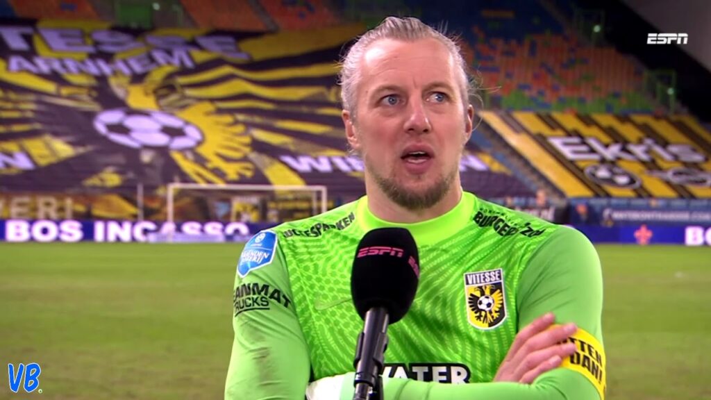 Pasveer: "Het mag duidelijk zijn dat het niet loopt zoals het lang gelopen heeft" | #VITtwe (0-2)