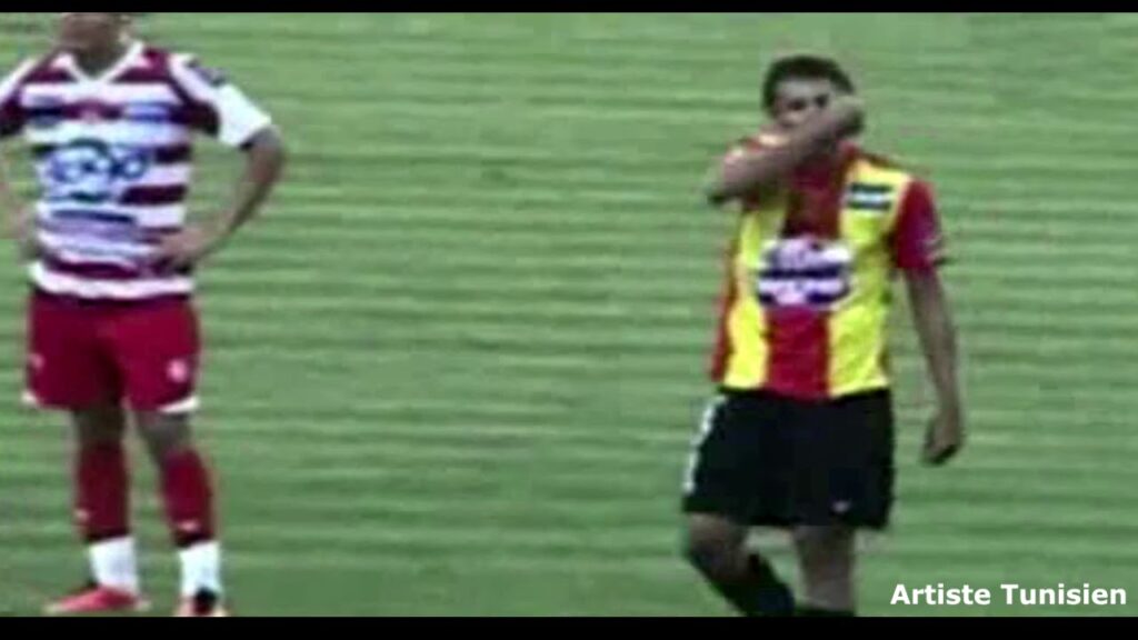 Tunisie : Magnifique but de 40 mètres de Youssef Msakni vs Club Africain 26-06-2011 [EST vs CA]