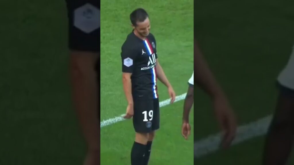 When your best friend blocks your shot #psg #draxler #sarabia #football #soccer