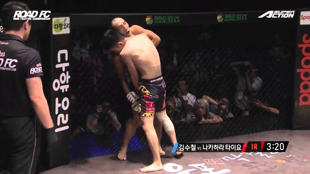 ROAD FC 024 IN JAPAN 4TH BANTAMWEIGHT MATCH KIM SOO-CHUL 1R TKO