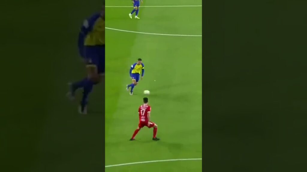 شاهد منير الحمدي يتصدى لكرة رولندوا شاهد ماذا حدث