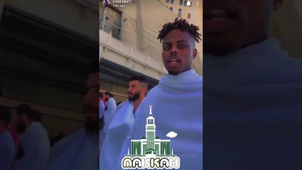 كمارا & العبود في الحرم المكي.