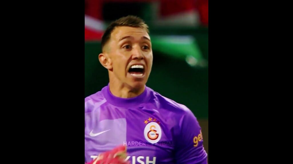 Fernando Muslera Kurtarışları - Yaş ilerliyor ama hala gençsin Muslera 4K #shorts