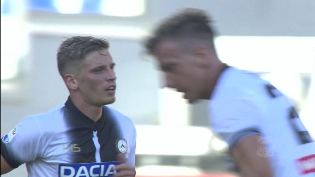 Il gol di Stryger – Roma – Udinese 3-1 – Giornata 6 – Serie A TIM 2017/18 Il gol di Stryger - Roma - Udinese 3-1 - Giornata 6 - Serie A TIM 2017/18