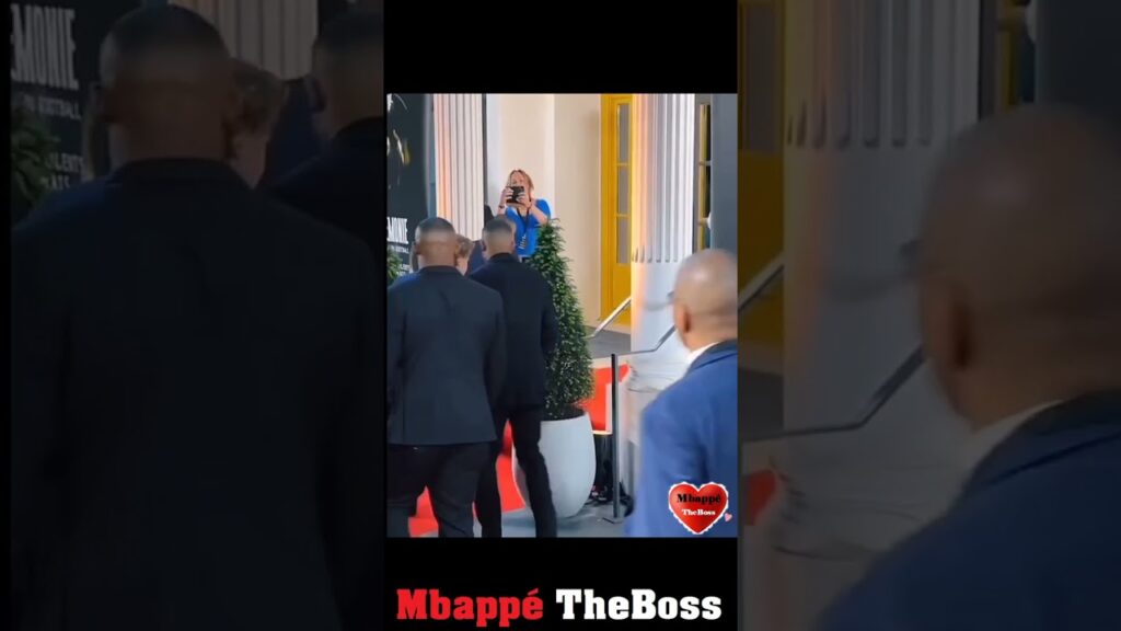 Arrivée de Kylian Mbappé à la cérémonie des Trophées UNFP ⚽️😎 #mbappe #UNFP #awards #ceremony