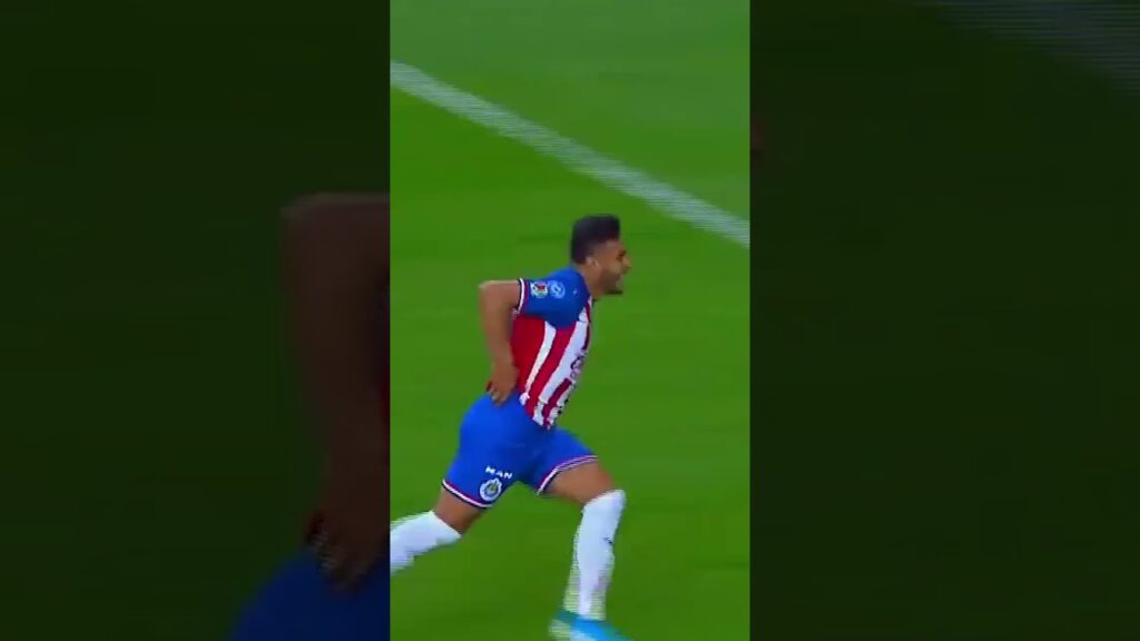 Ok, pero la celebración de Alexis Vega 🍑 en pleno Clásico Tapatío #viral #ligamx #shorts #chivas