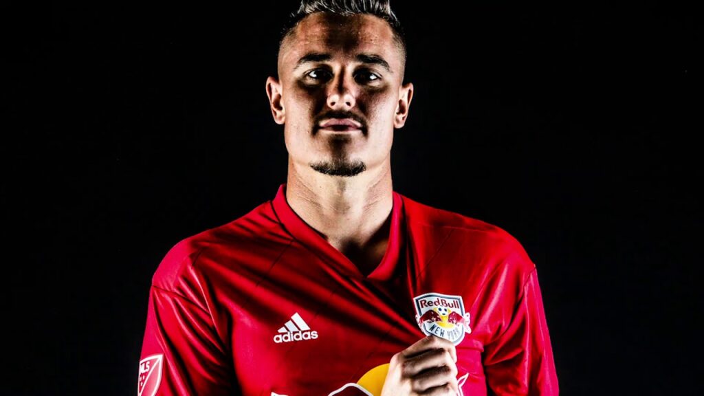 New York Red Bulls Sign 2018 MLS Defender of the Year Aaron Long