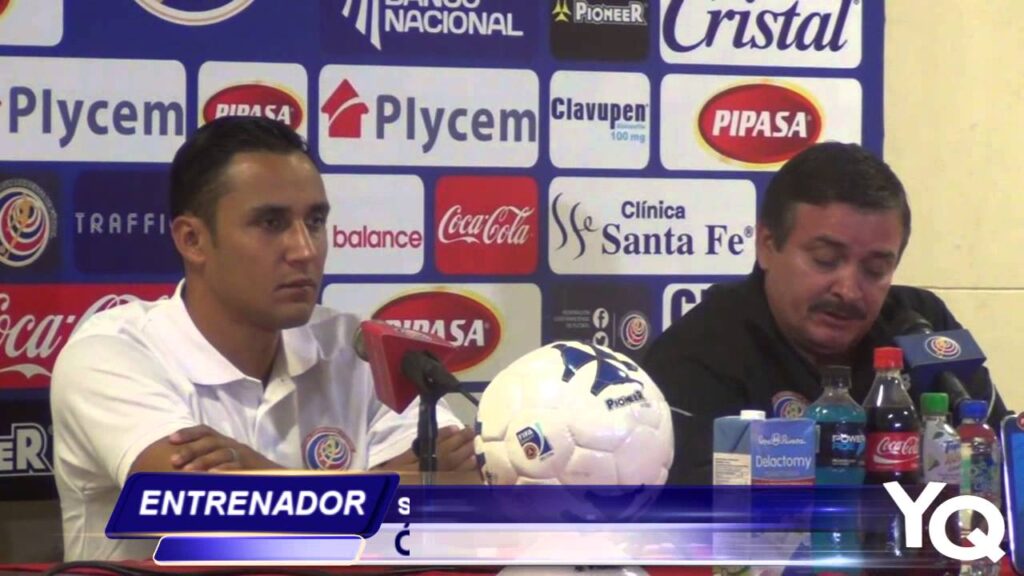 Johan Venegas puede cumplir el rol que deja vacante Bryan Ruiz