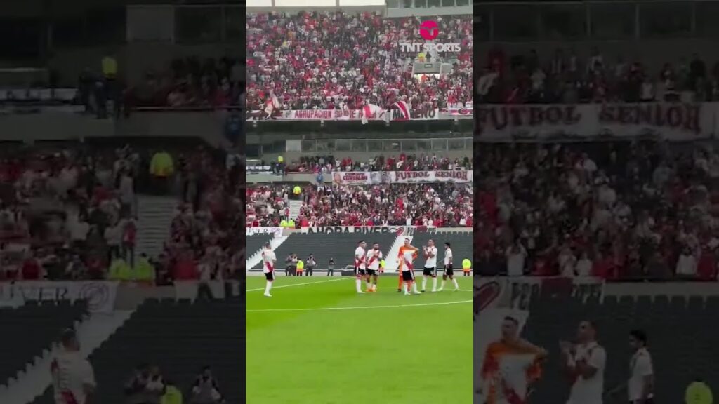 El apoyo incondicional de los hinchas de #River a Franco #Armani