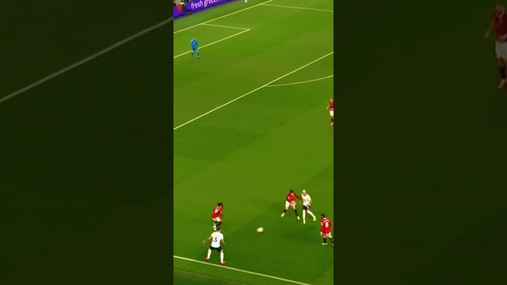 Richarlison , Hojbjerg broke Manu's defence