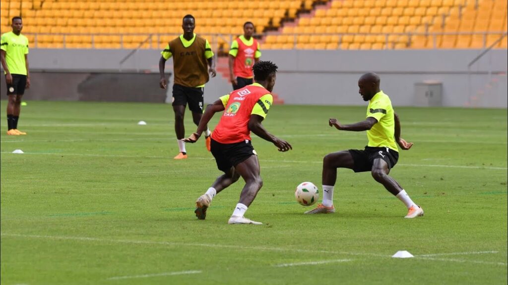 3e entraînement des lions avec Nicolas Jackson mais sans Iliman Ndiaye