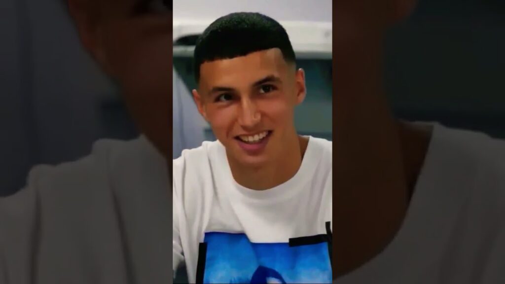 مقطع رائع لجوهرة المغرب #بلال_الخنوس لاعب المنتخب الوطني المغربي