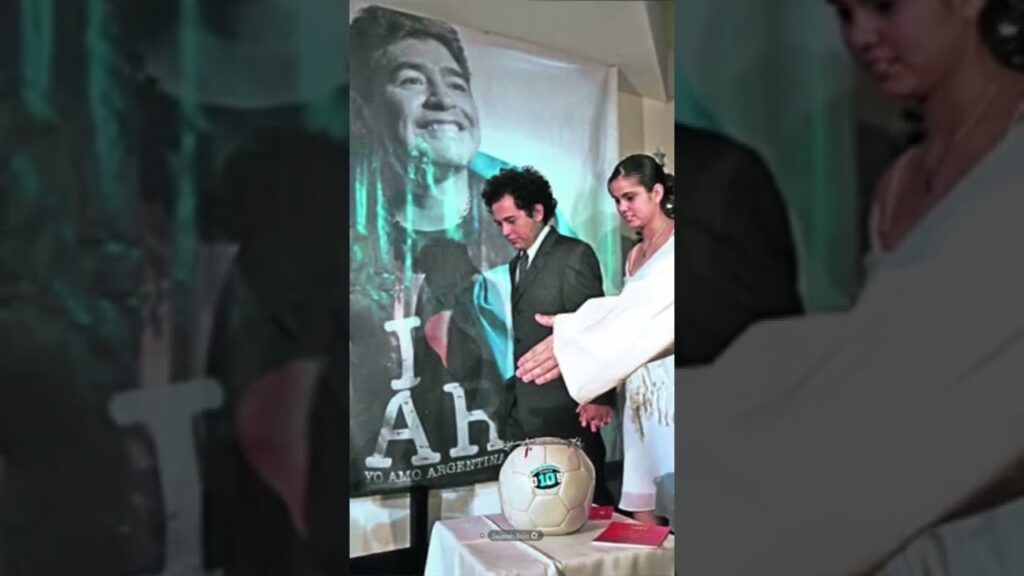 Maradona bukan hanya legenda, tapi dijadikan dewa!