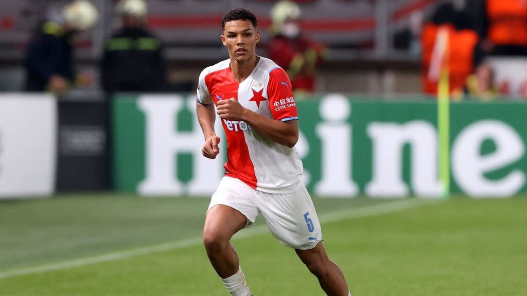 Alexander Bah - Assistências