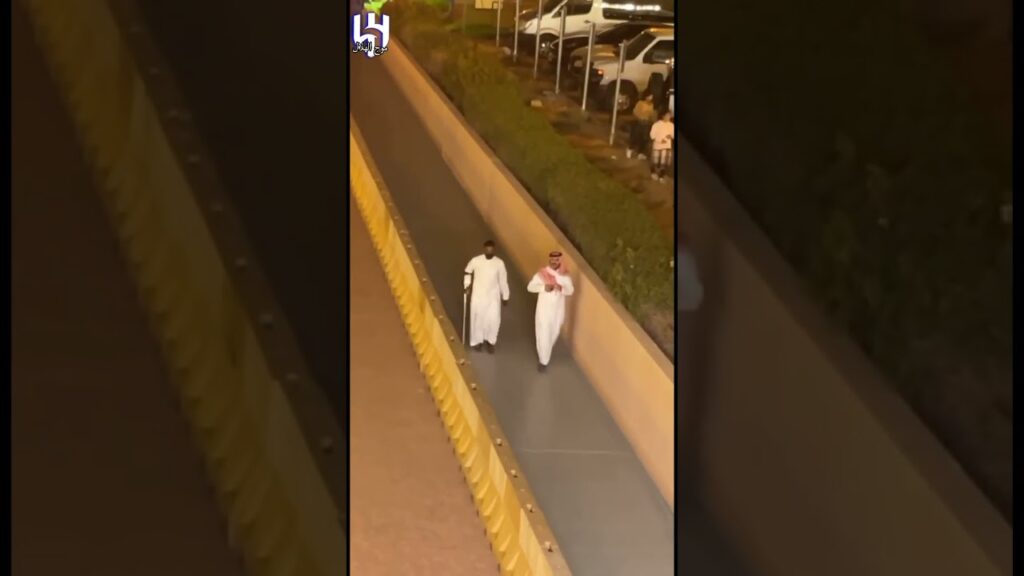 تواجد#نواف_العابد على عكاز بمواجهة #الهلال أوراوا😍💙😍💙😍💙