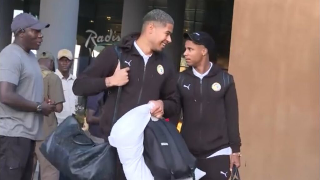 L’arrivée des lions à Bénin avec Iliman Ndiaye, Nicolas Jackson…