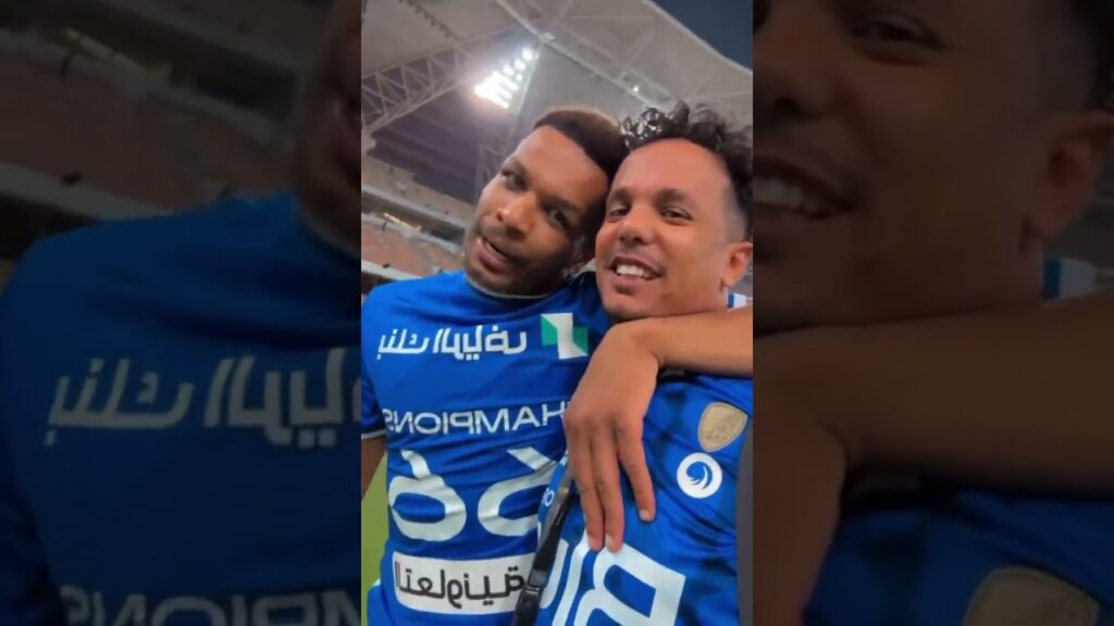 #علي_البليهي :الوقت ؟ لاتأمني انتبه مني 😂💙💙💙💙💙