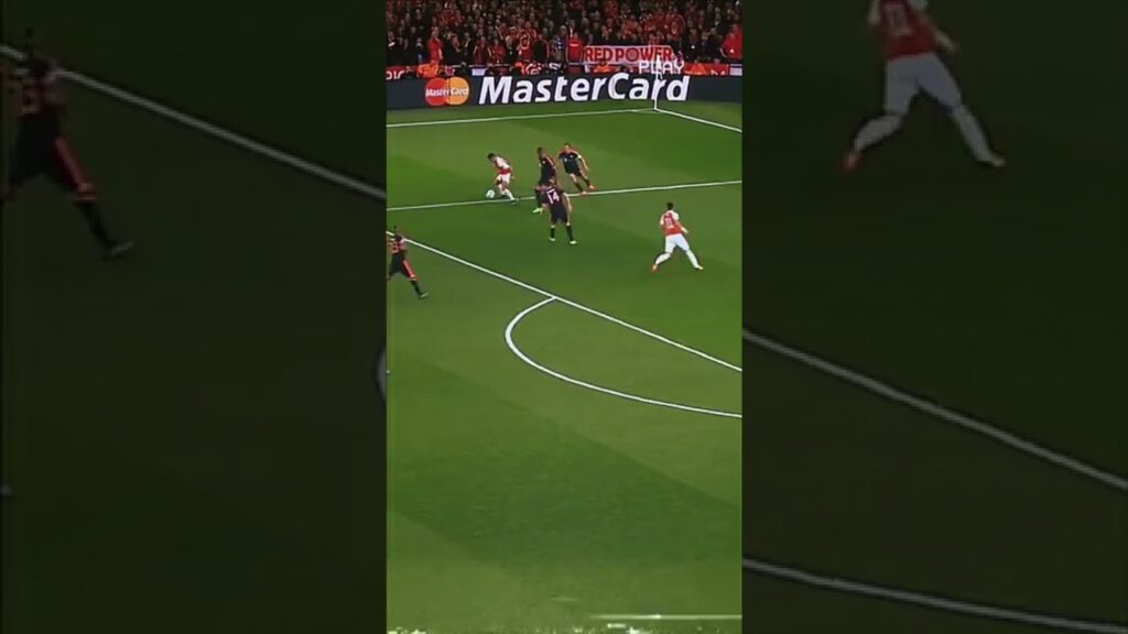 Manuel Neuer amazing save against Arsenal 😳
