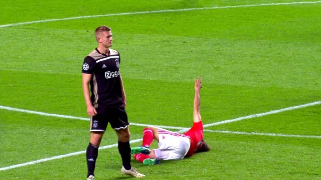 Matthijs de Ligt 2019 ► Future Best Defender In The World?