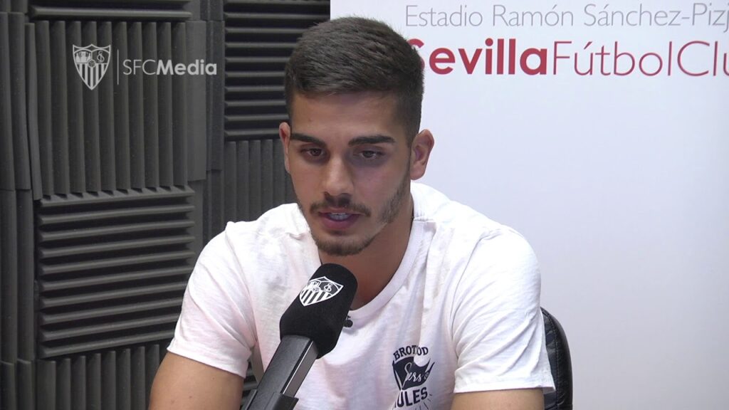 André Silva: "Un futbolista con confianza puede hacer cosas muy importantes"